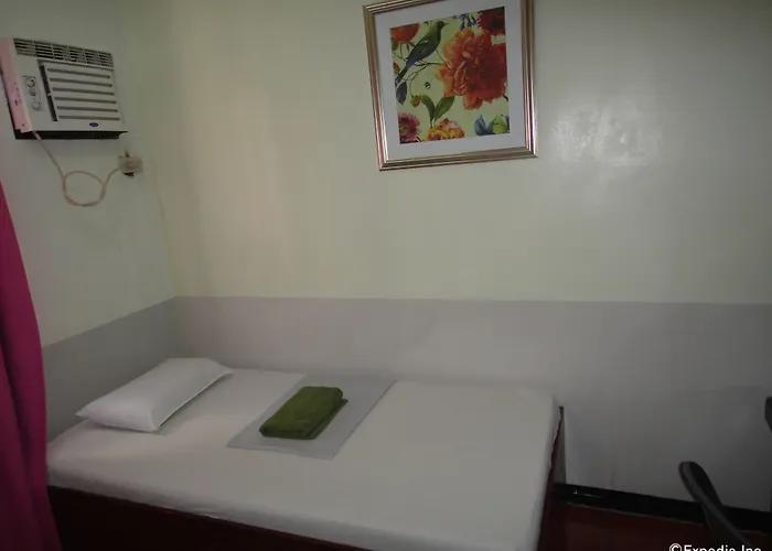 Hotel Skypark Pensionne 2*